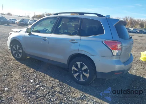2017 Subaru Forester 2.5I Premium z USA, uszkodzony, nr VIN JF2SJAEC7HH465338